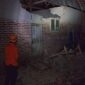Sejumlah bangunan di tampak rusak akibat gempa berkekuatan M6,2 di Kabupaten Garut, pada Sabtu (27/4) malam. Dok. BPBD Kota Tasikmalaya)

