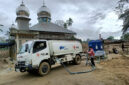 Salah satu lembaga kemanusiaan mendukung pendistribusian air bersih di lokasi terdampak bencana, dengan memanfaatkan sejumlah truk tangki air yang sebelumnya telah didonasikan Astra.
